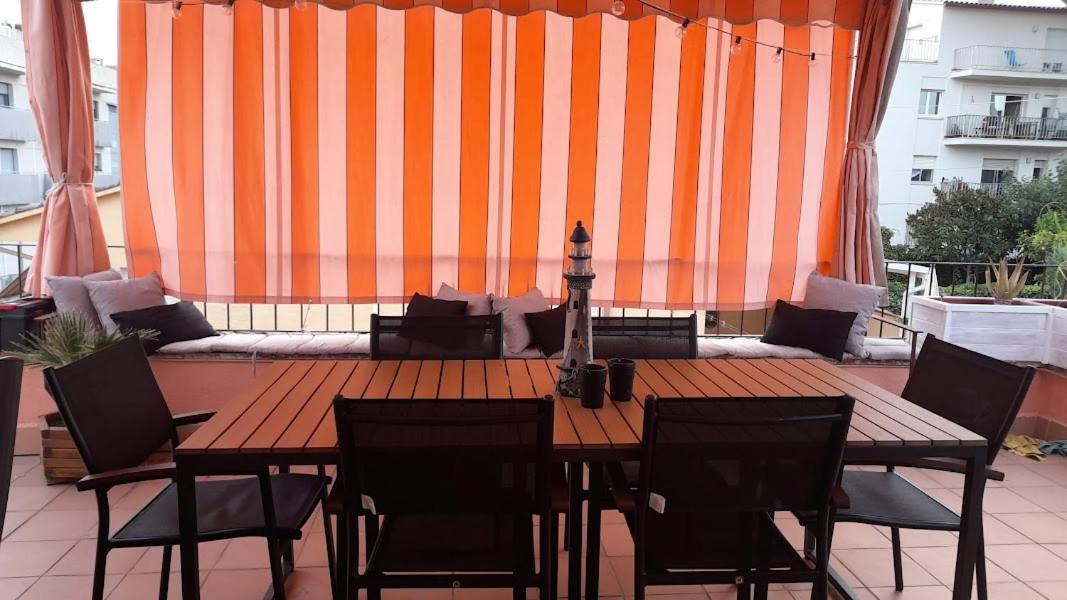 Апартаменти Terrassa-Solarium Centre Платжа-д'Ару Екстер'єр фото